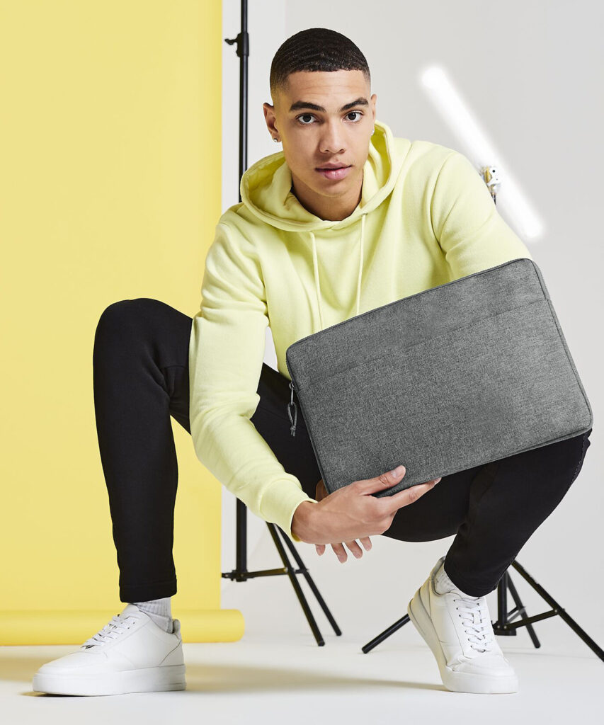 Essential 15" laptop case