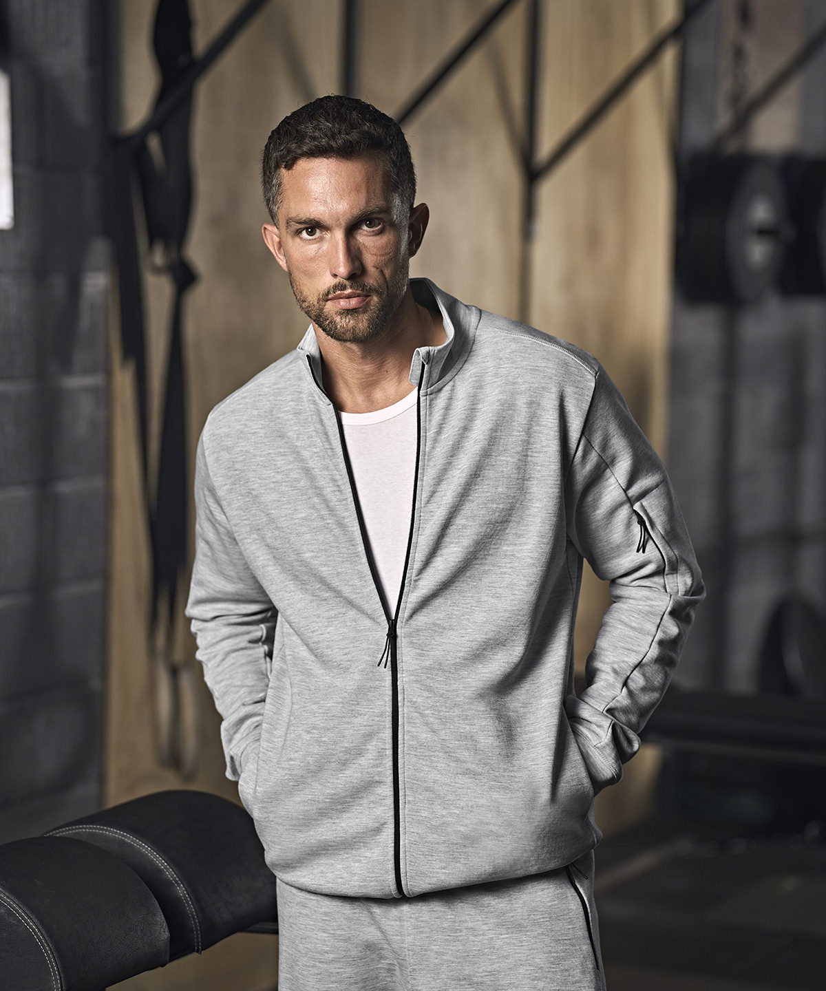 Athletic full-zip sweatshirt (5704)